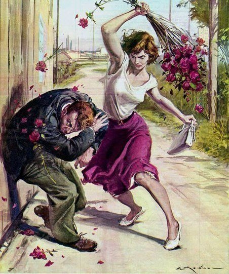 Женщина бьет цветами