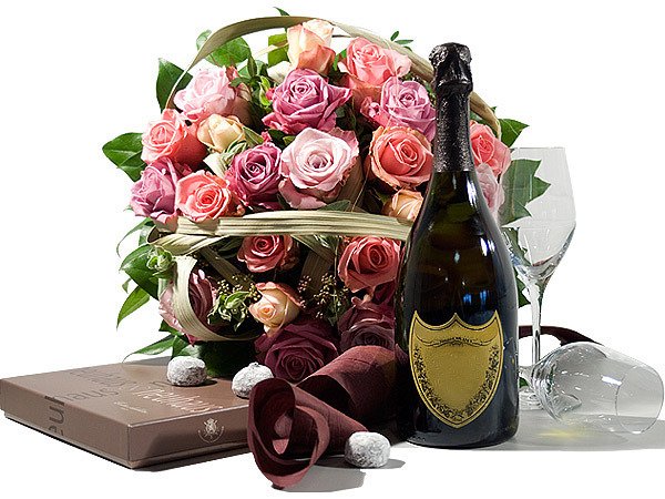 Букеты цветов и шампанского