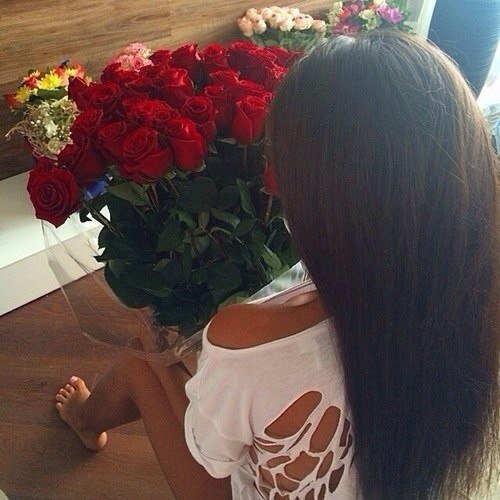 Картинки  на аву для девушек красивые без лица с цветами (70 фото)