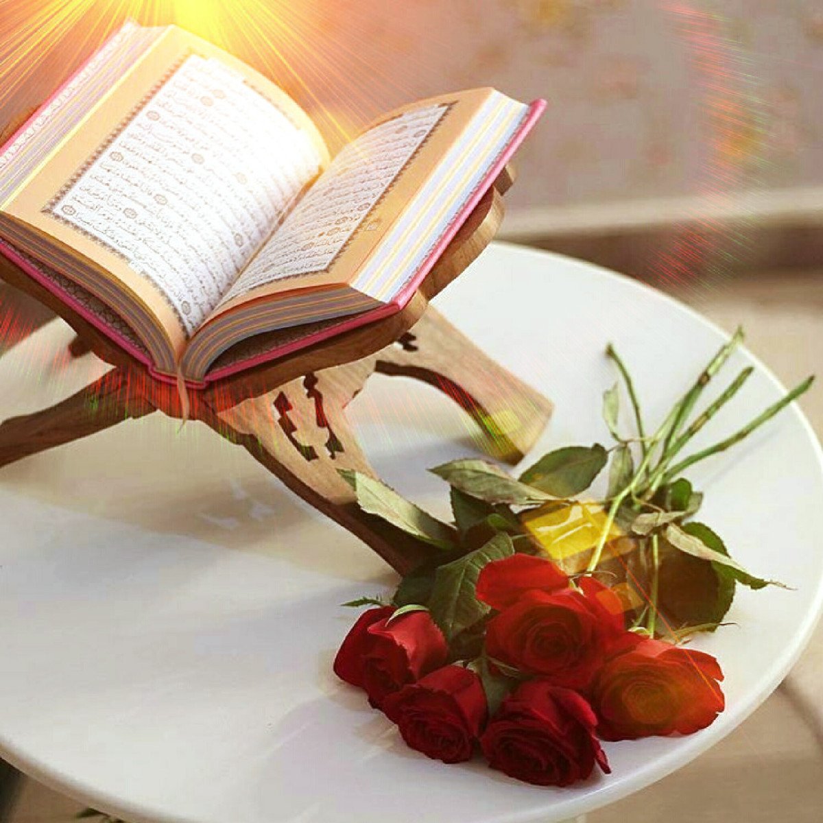 Quron kitob. Коран и цветы. Коран с цветами. Красивый Коран. Коран красивый с цветами.