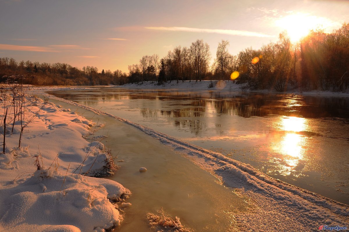 Ранняя оттепель. Зимняя река. Река зимой. Лед на реке. Зима речка.