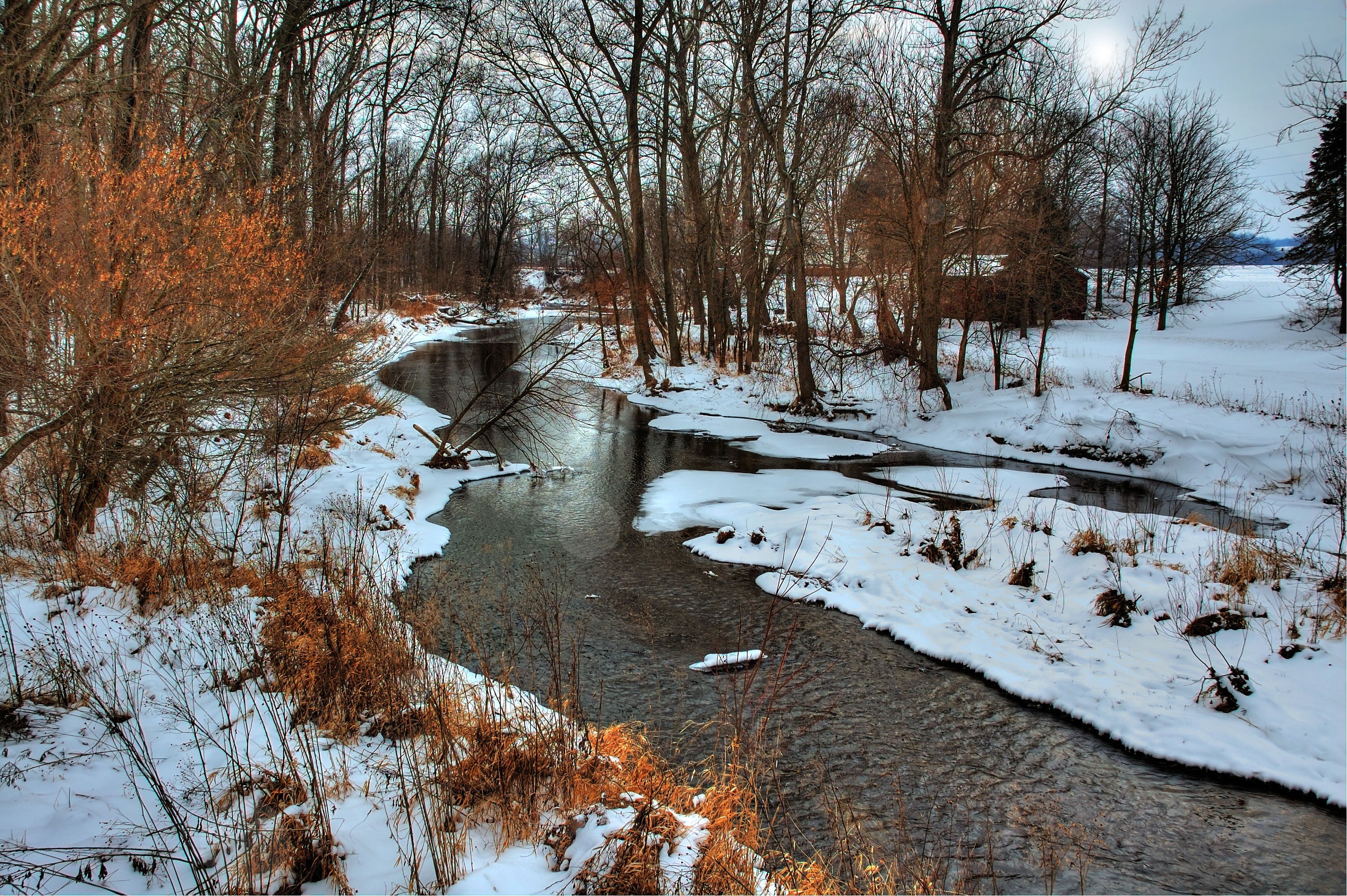 Картинка ручьи весной. Лопасня (река)зима.