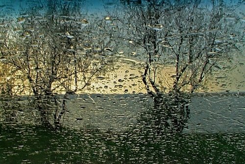 Дождливый апрель