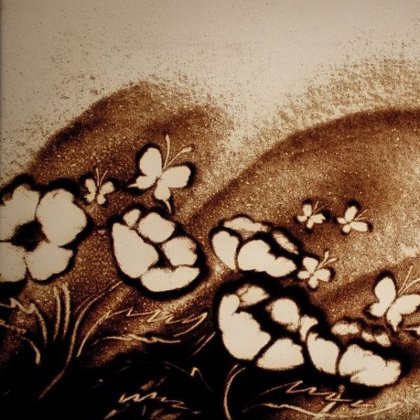 Следы человека на песке