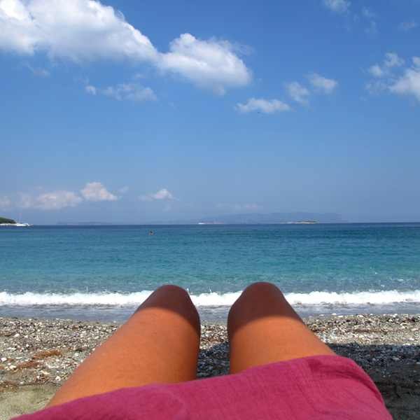 Пальмы пляж ноги