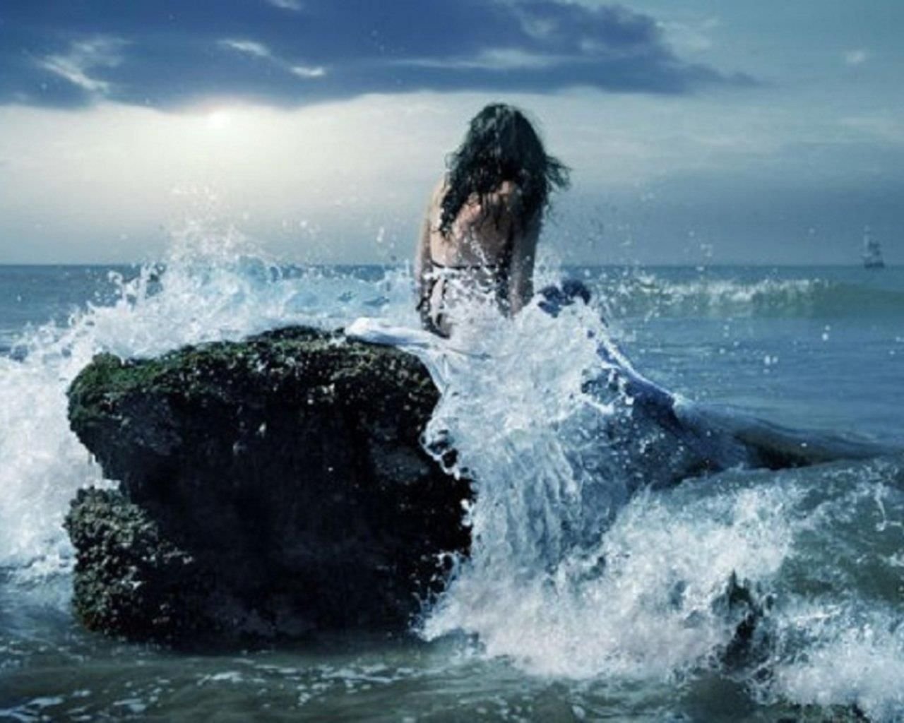 Глаза океаны любви. Бушующее море. Девушка-море. Девушка в волнах моря. Бушующее море и человек.