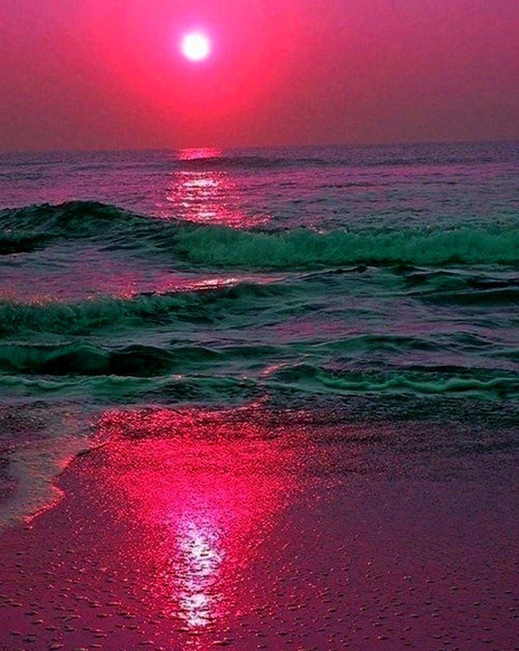 Море восхитительно. Вечернее море. Розовый закат. Вечер на море. Закат на море.