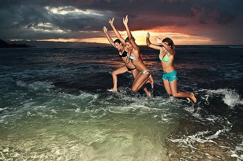 3 Девушки на море прикольные