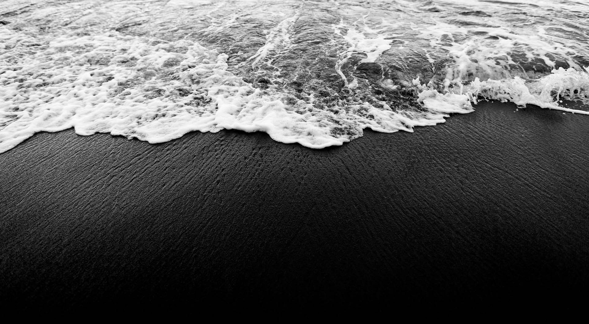 Черно белый океан