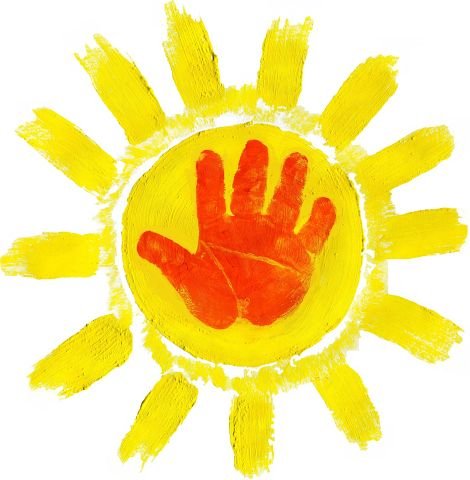 Солнышко из отпечатков ладошек