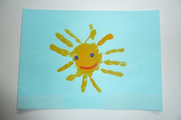 Солнышко из ладошек
