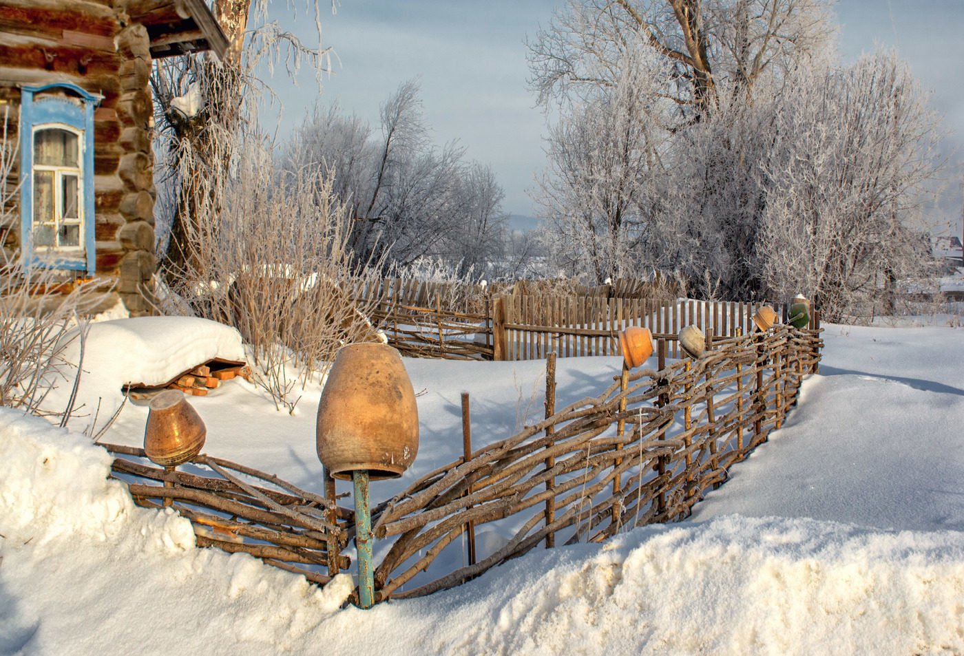 У околицы грязи. Фотограф Владимира Чуприков. Зима в деревне. Деревня зимой.