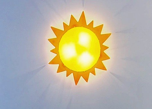 Светильник в виде солнца с лучами