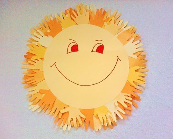 Солнышко из ладошек