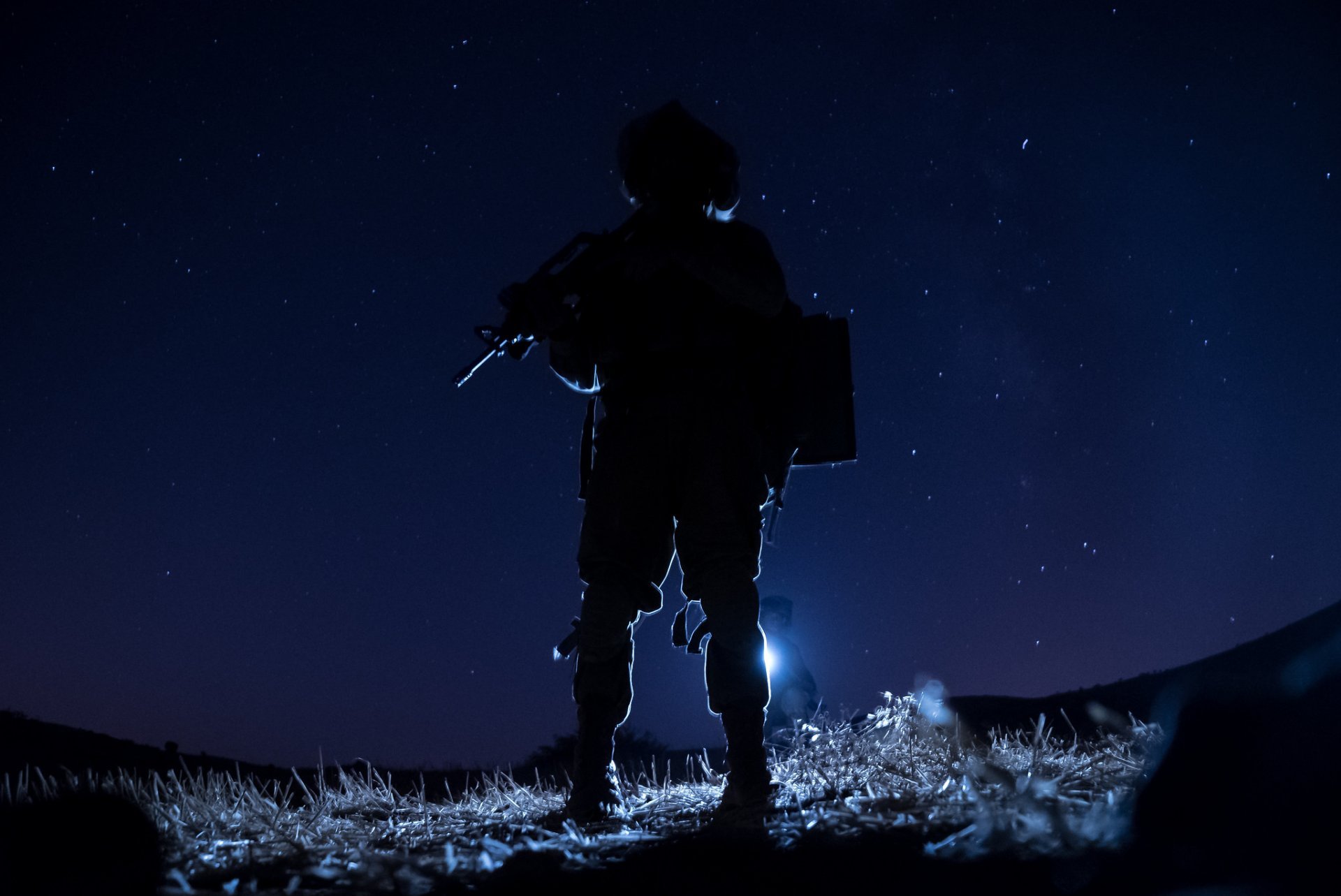 фото солдата уходящего в небо
