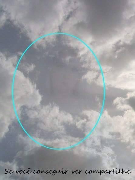 Образ Богородицы в небе