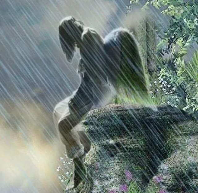 Слезы души слушать. Ангел под дождем. Природа плачет. Плачущий ангел на небе. Ангел под дождем девушка.