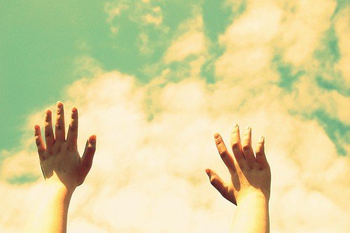 Эстетика небо рука