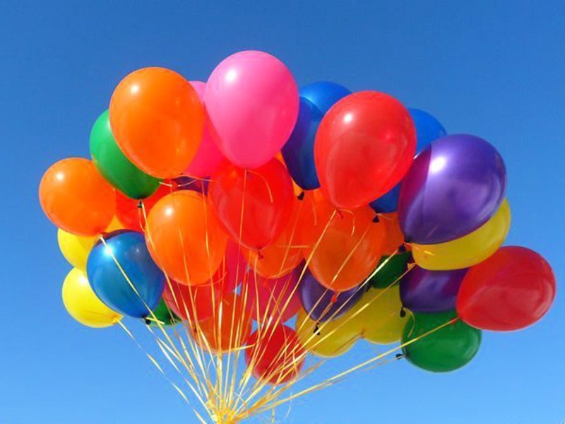 Воздушные шары адрес. Воздушный шарик. Яркие воздушные шары. Разноцветные шарики воздушные. Разноцветные шары гелиевые.