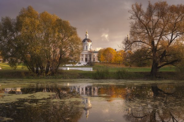 Осень храм Коломна