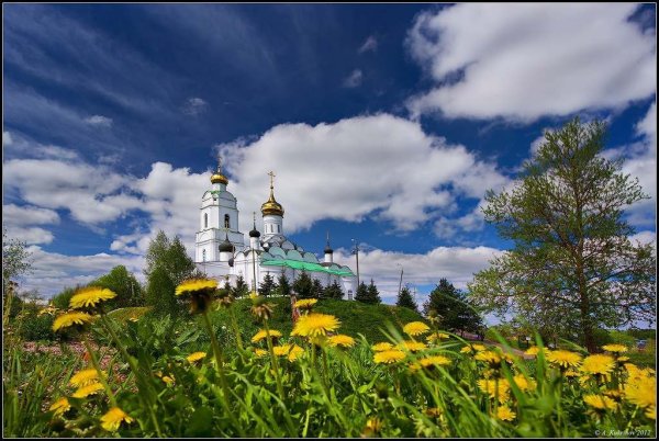 Храм в ромашковом поле близ Тамбова