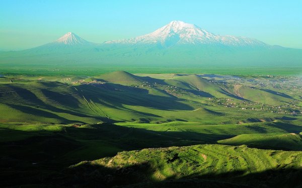 Гора Арарат с Араратской Долиной