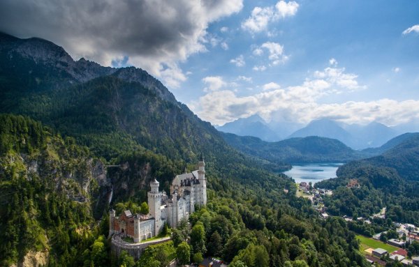 Замок в баварских Альпах
