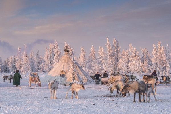 Якутия река синяя Синские столбы