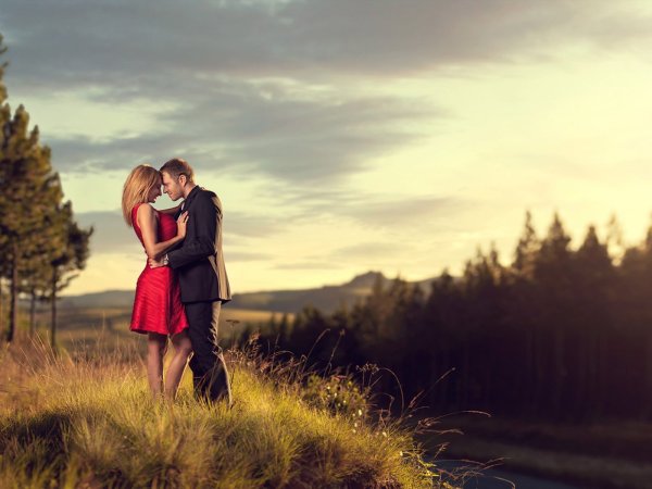 Влюбленные на природе