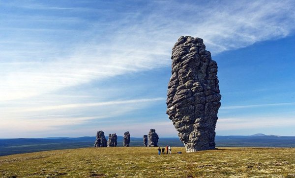 Каменные столбы Маньпупунер горы