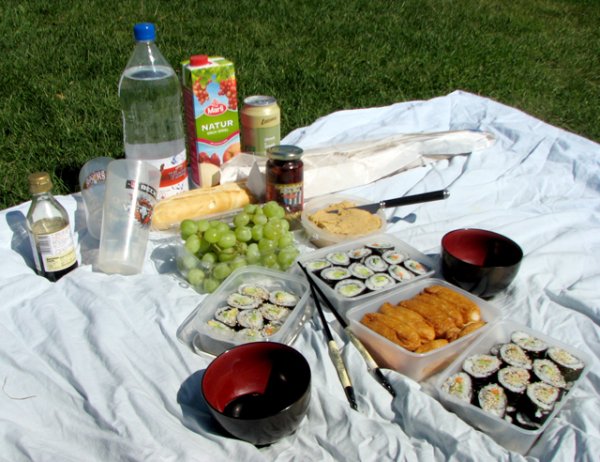 Пикник с роллами