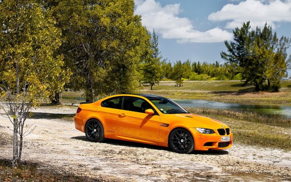 BMW m3 оранжевая