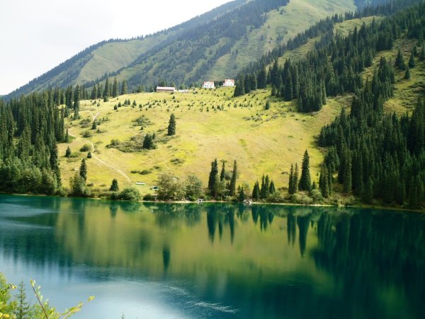 Гора Белуха Алтай озеро Телецкое