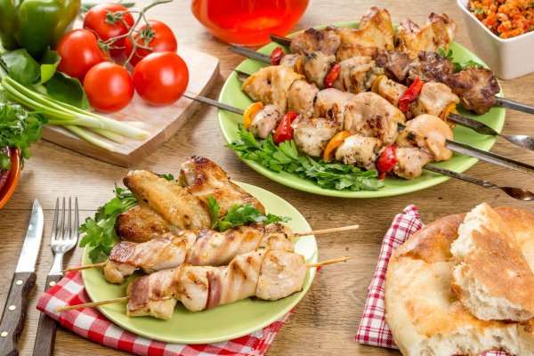 Пикник шашлык на природе