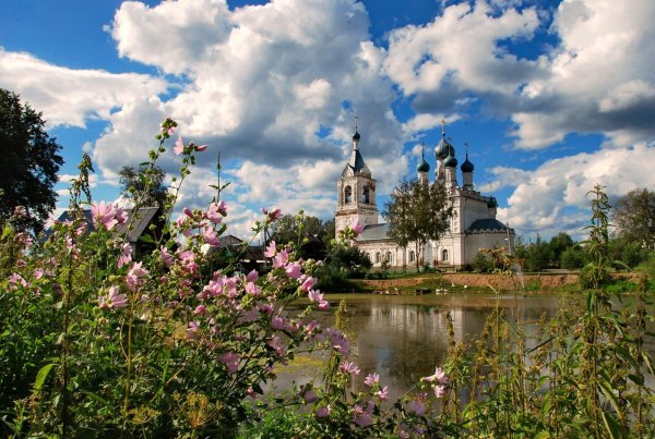 Церковь, Берёзки, река Троица