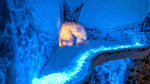 Himalayan Salt Cave