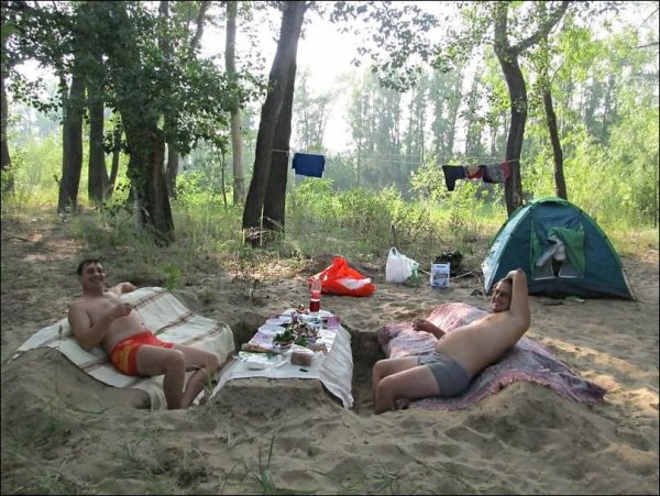 Пьяный пикник на природе