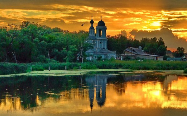 Пейзаж Церковь у реки