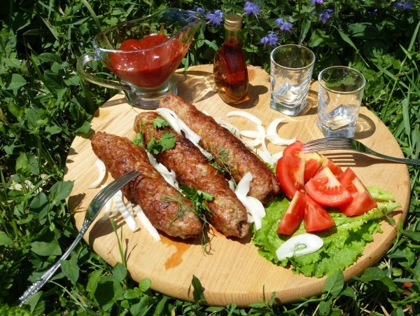 Шашлыки с пивом на даче