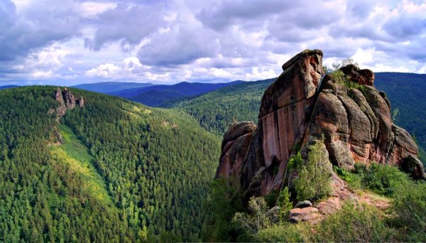 Скала такмак Красноярские столбы
