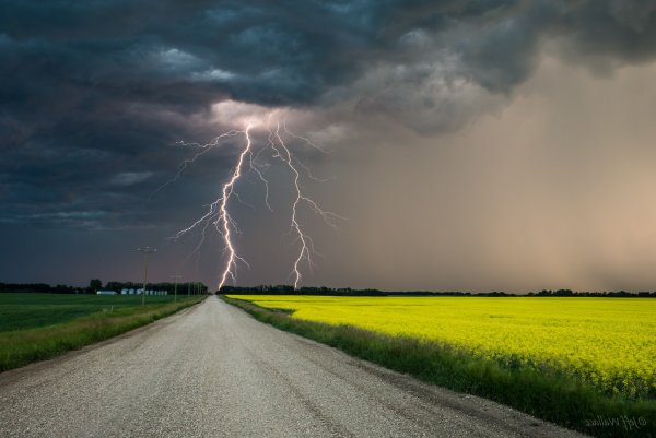 Природа с грозой