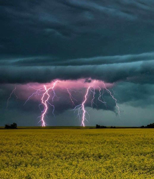 Природа с грозой