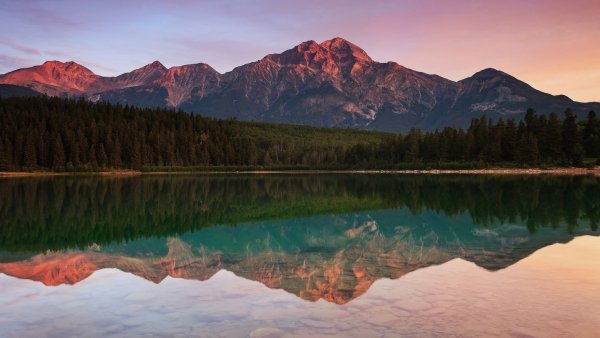 Ледниковое озеро Морейн, Канада