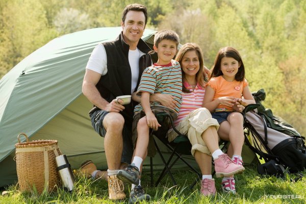 Семья на природе