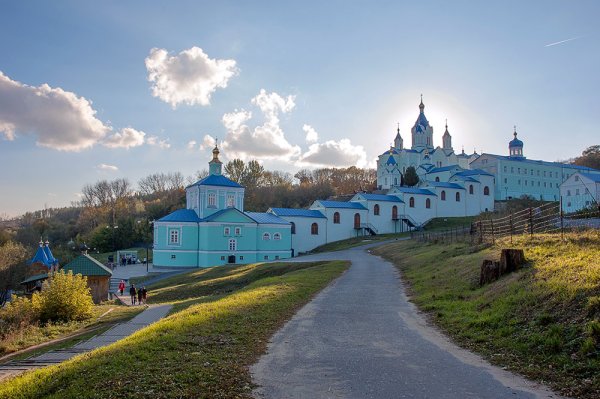 Поселок Слобода Коренная пустынь монастырь