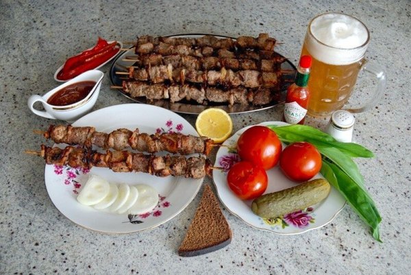 Шашлык и вино