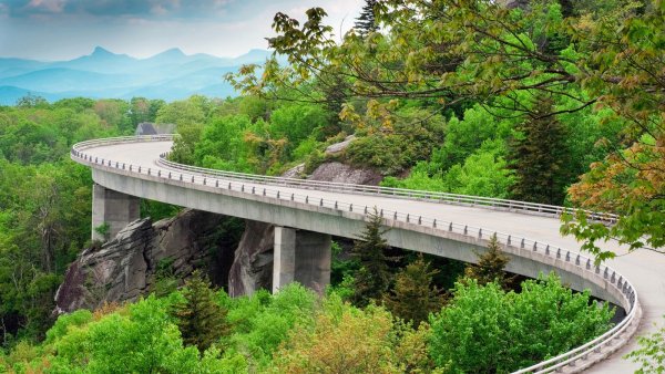 Виадук в бухте Линн-Коув, Северная Каролина, США