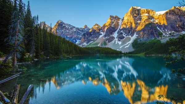 Озеро Морейн панорама