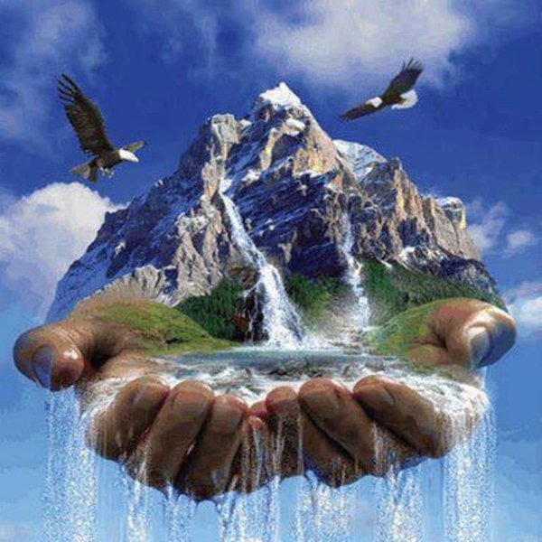 Голубая прозрачная вода