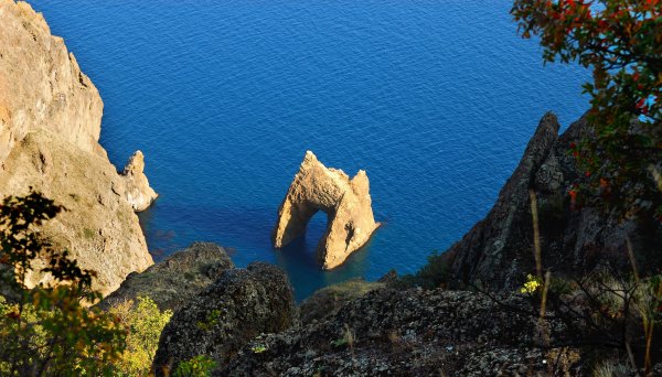 Гора Карадаг, золотые ворота (пос. Коктебель) Крым